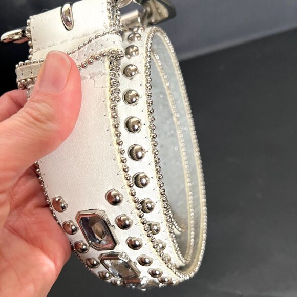 GUESS Studded Leather Belt Size Small White Silver Tone Rhinestone Punk Rock Y2k main image 7